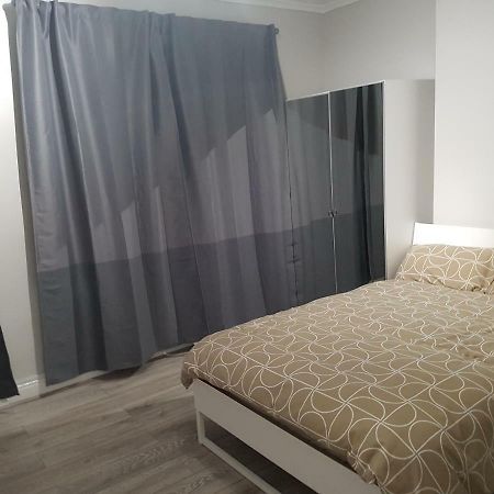 Hotel Court Road House Cardiff Esterno foto