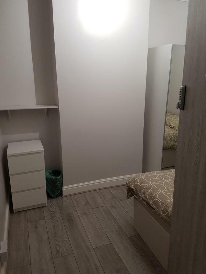 Hotel Court Road House Cardiff Esterno foto